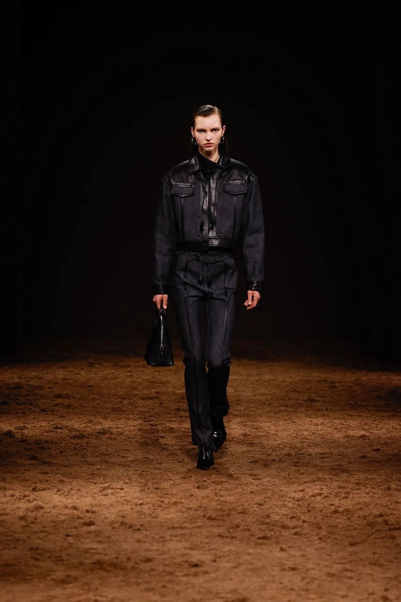 Desfile Hermès otoño invierno 2025/ 26