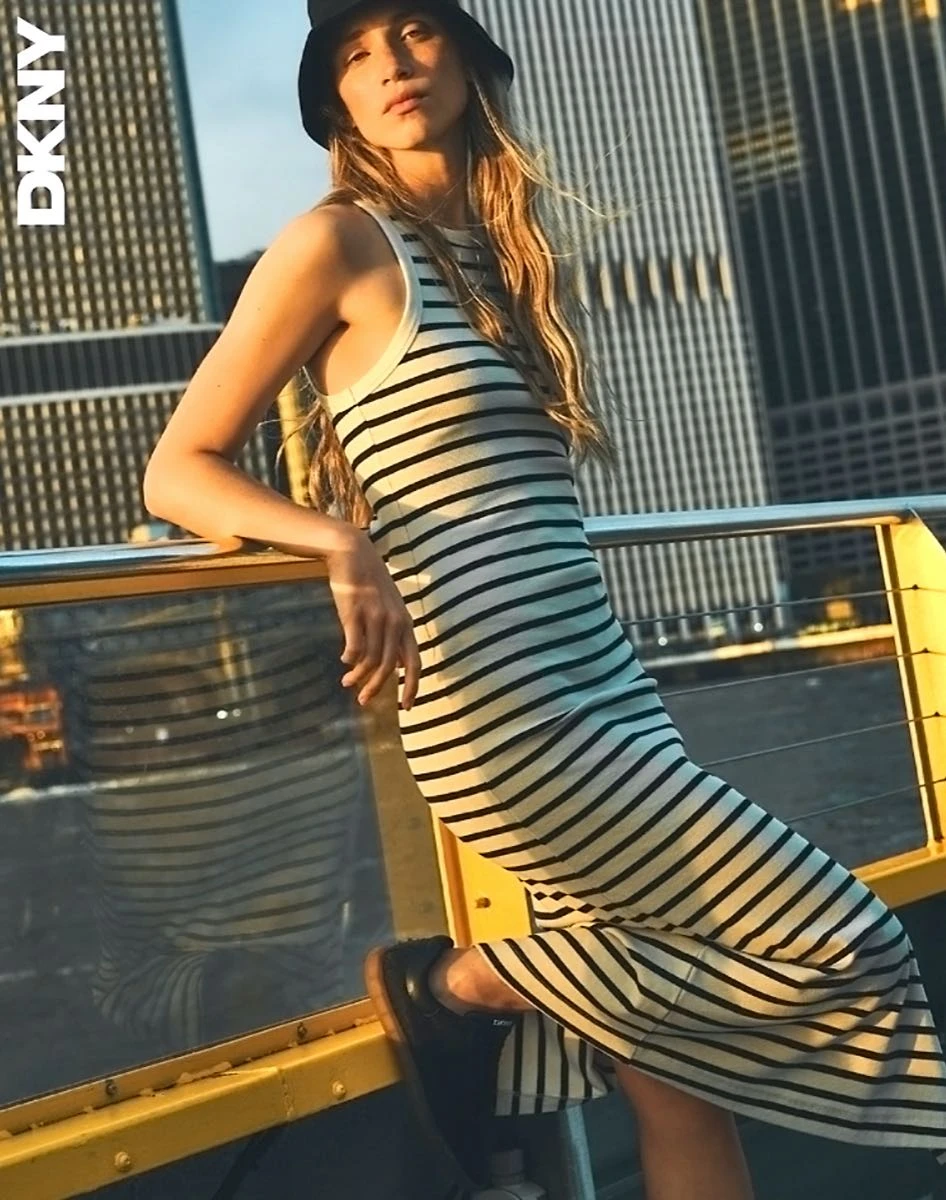 DKNY presenta su campaña de colección primavera 2025 fotografiada por Daniel Jackson.