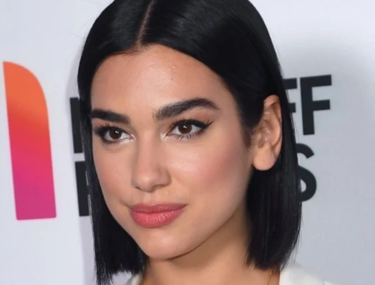 Glass hair la tendencia que hará brillar tu pelo como nunca