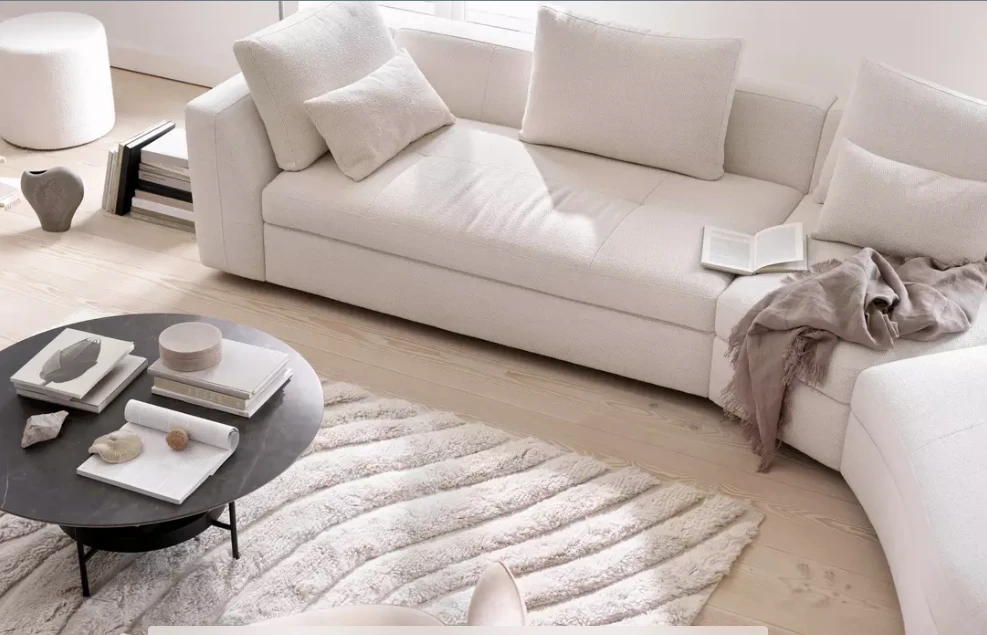 El súper sofá Bergamo de la colección de Helena Christensen.