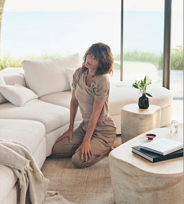 Helena Christensen, una de las top models de la generación de la década de 1990: de la moda a la decoración.