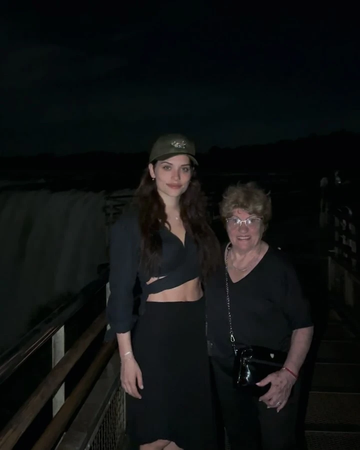 Las fotos de Eva de Dominici en Iguazú, con su abuela