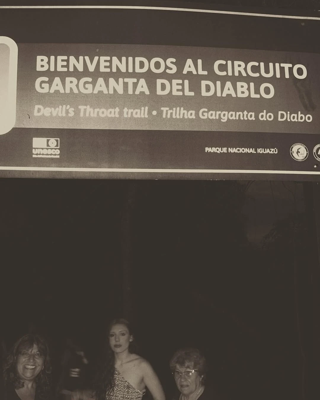 Las fotos de Eva de Dominici en Iguazú, con su abuela