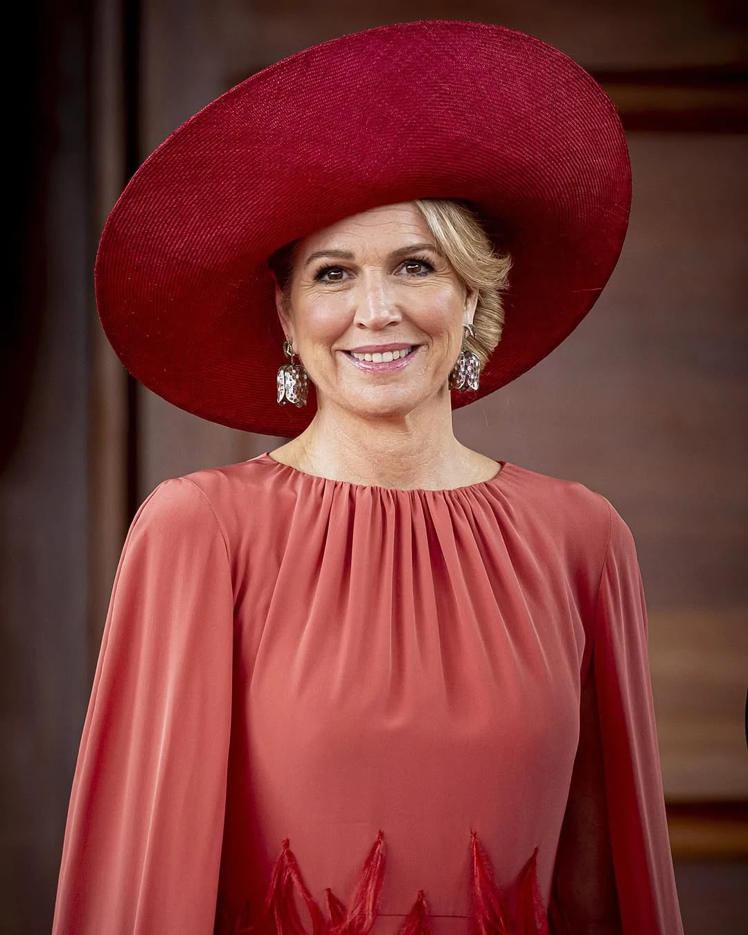 Máxima se animó a las plumas para un evento de su visita a Kenia
