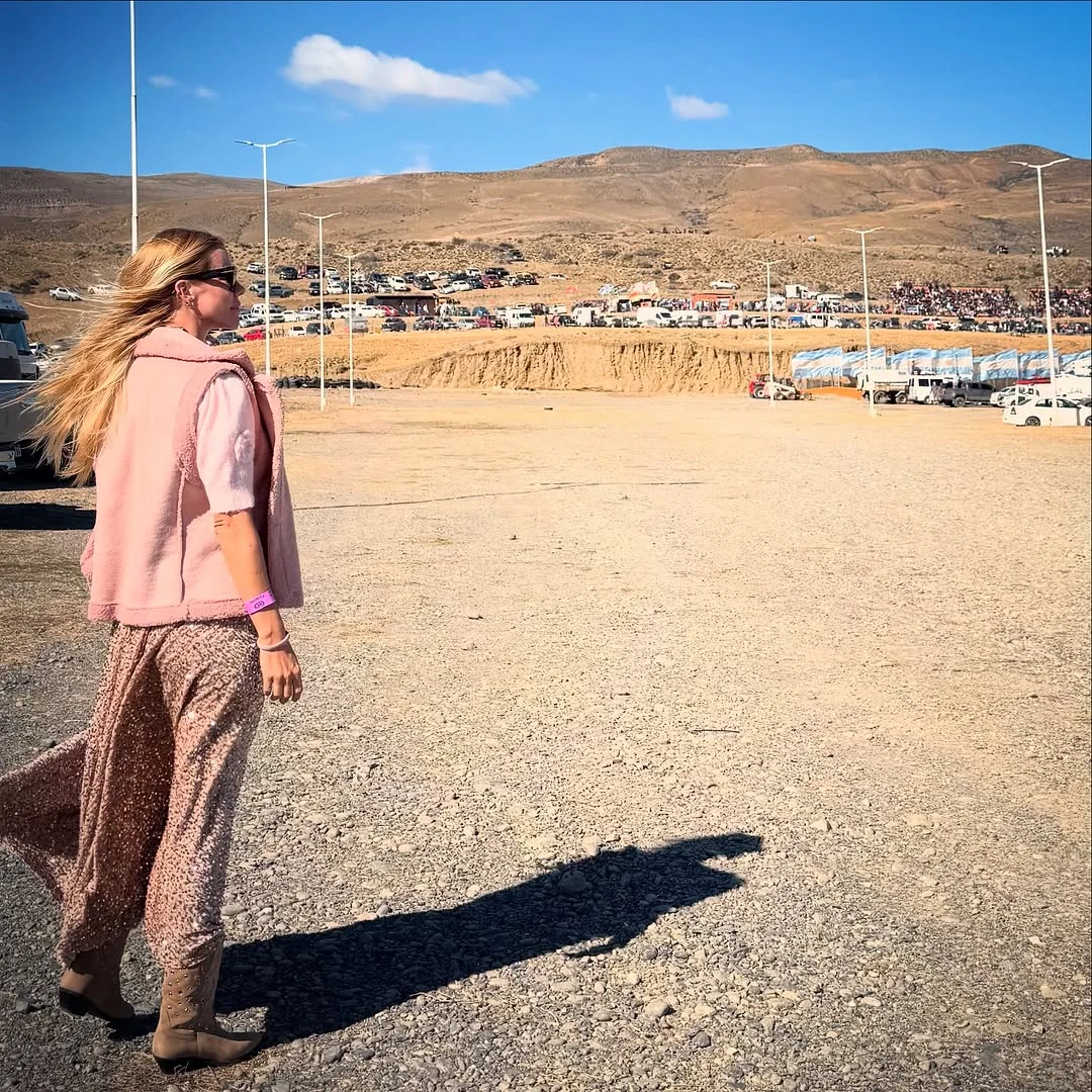 Nicole Neuman tiene el suéter anticipo del otoño 2025