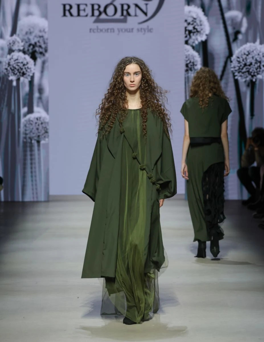 Reborn 29 by Syukriah Rusydi.