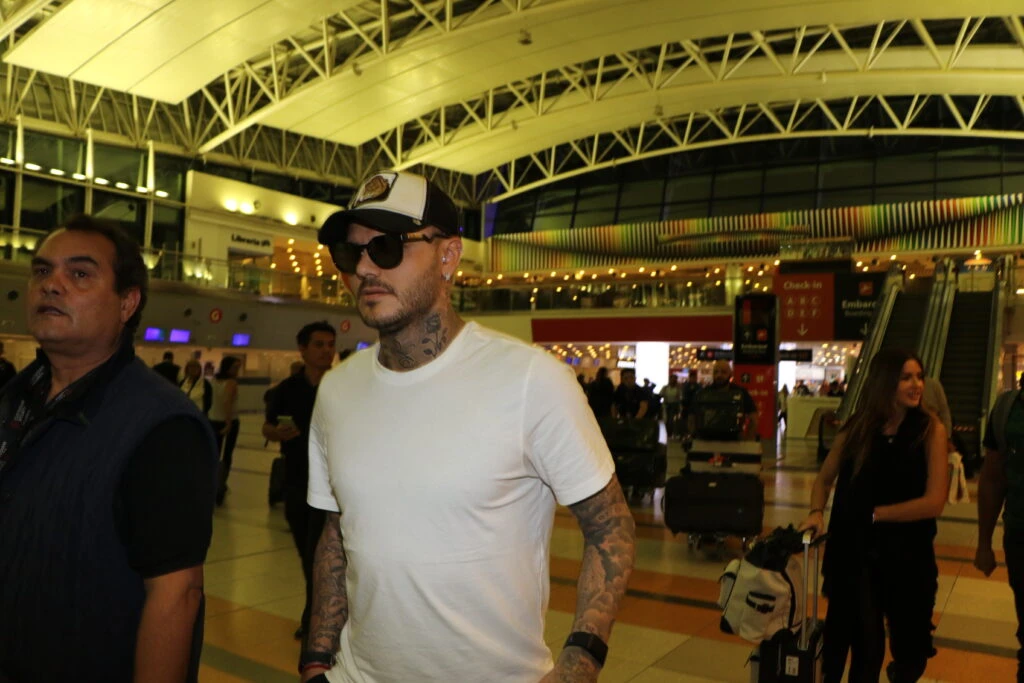 Las fotos de Icardi y la China Suárez en Ezeiza. Foto RS Fotos