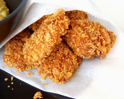 Cómo preparar nuggets de pollo caseros: la receta de Jimena Monteverde ideal para hacer en casa