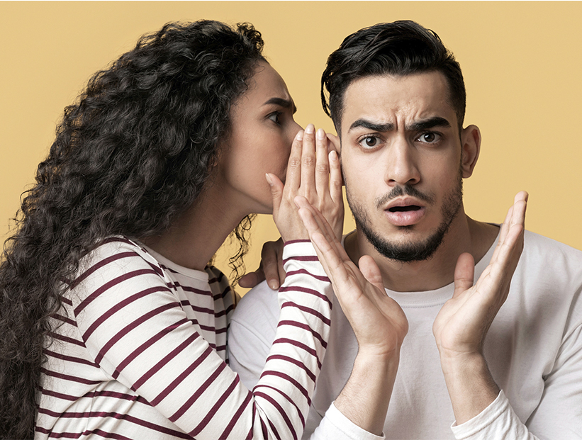 Psicología: secretos y chismes en el trabajo, ¿ayudan o perjudican el clima laboral?