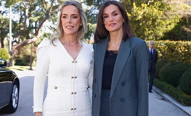 Este look de la Primera Dama para recibir a Letizia, la reina de España, también es de Victoria Maluff