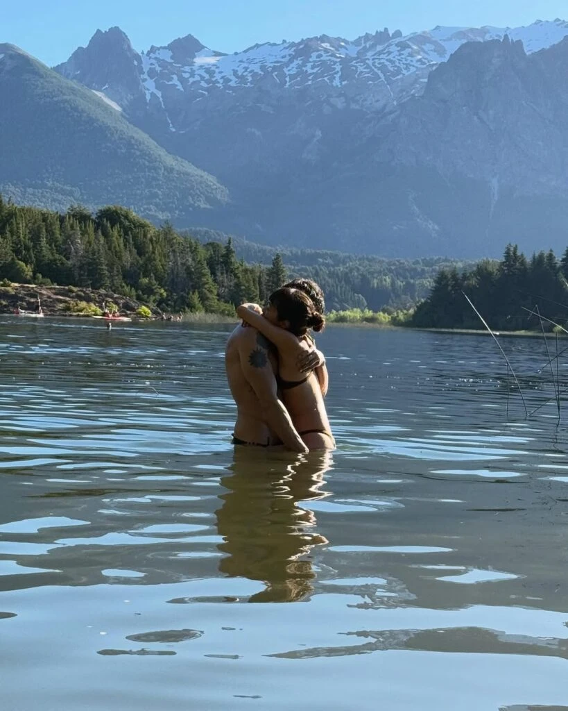 Esteban Lamothe y Débora Nishimoto