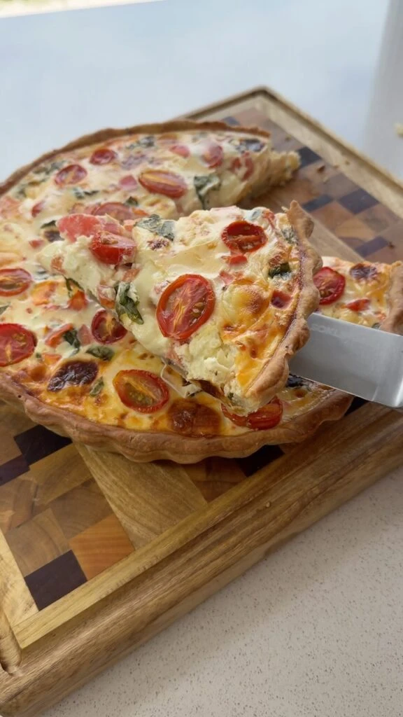 Tarta caprese con masa casera