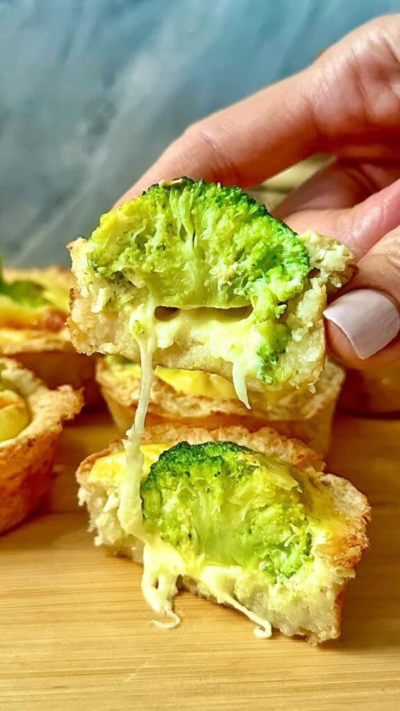 Canastitas de brócoli y queso sin harina
