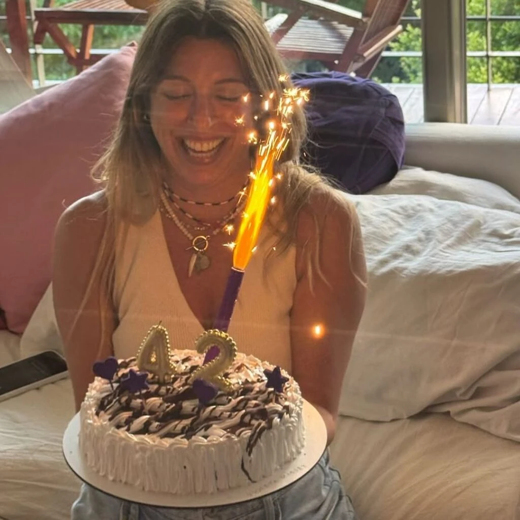 Las fotos del cumpleaños número 42 de Flor Bertotti