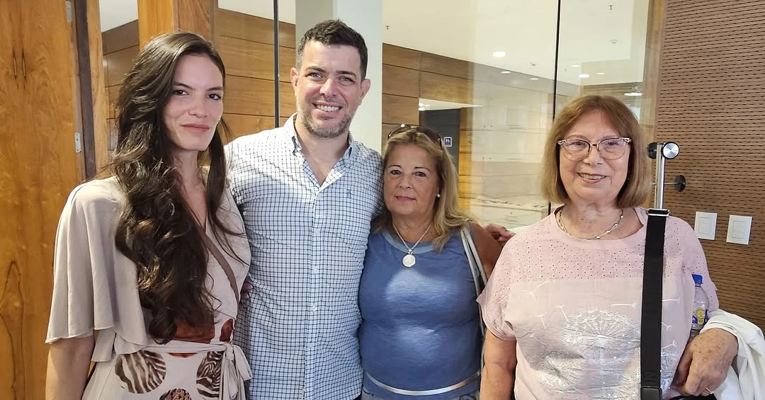 José Bianco se recibió de licenciado y festejó