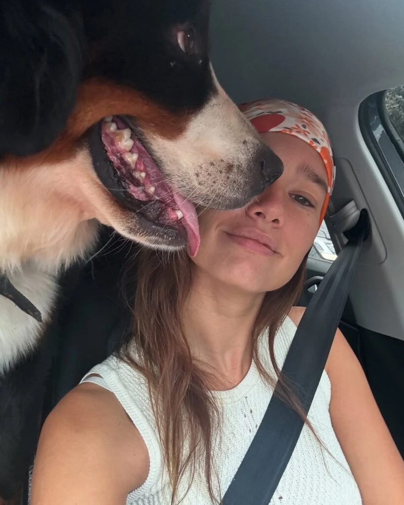 Las fotos que compartió Manu Viale antes de que se confirme su separación. Foto: IG.