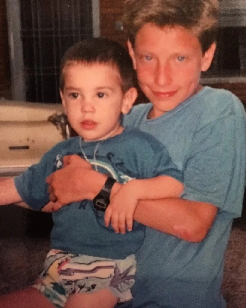 Las fotos que compartió Nico Vázquez por el cumpleaños de su hermano, Santi. Foto: IG.