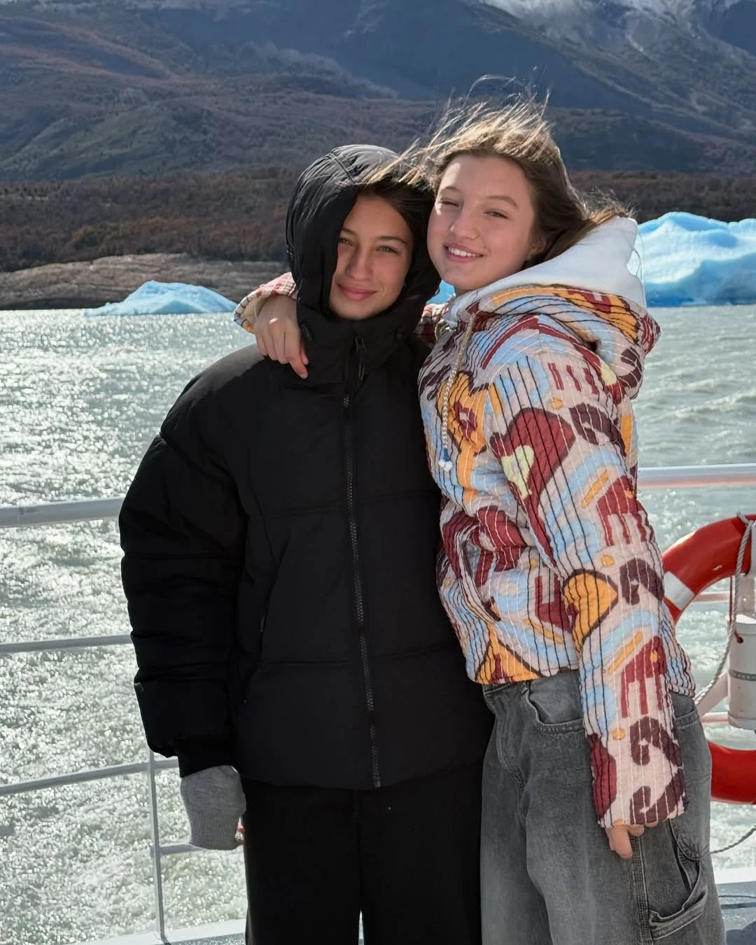 Indiana y Allegra Cubero. Fotos: IG.