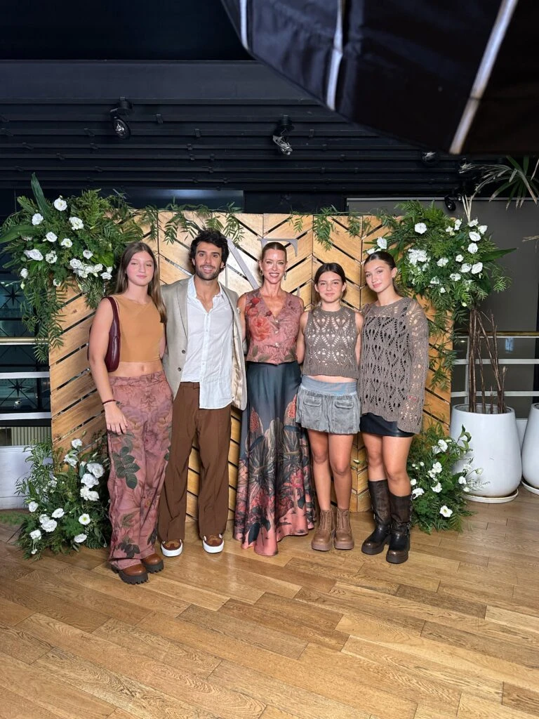 El look de Nicole Neumann en la presentación de su línea beauty
