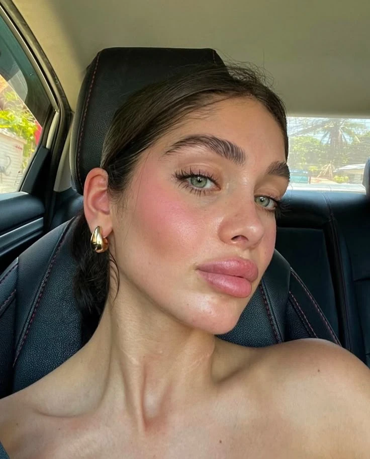 3 tendencias en makeup inspiradas en los 90 que protagonizarán la temporada que viene