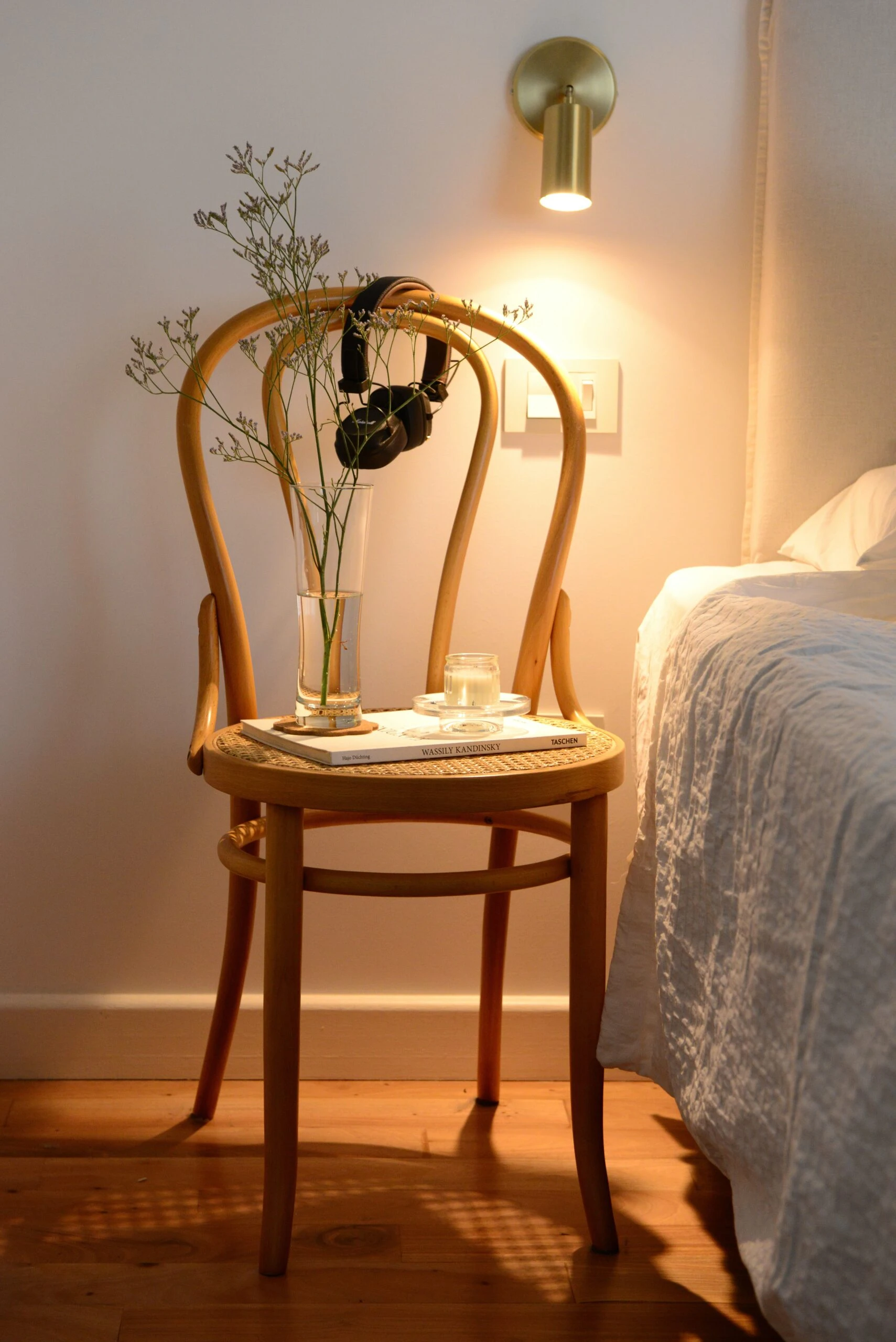 
Mucho más que una silla... Un ejemplo de ideas simples y creativas de una experta. 