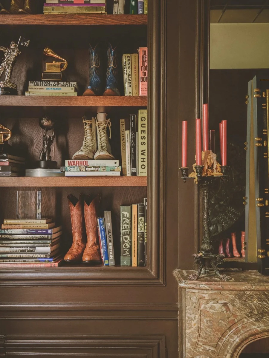 Kravitz atesora objetos del músico James Brown y del campeón de boxeo Muhammad Ali. 