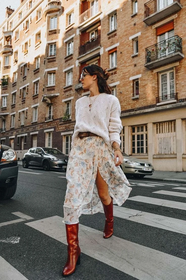 Pampita mostró cómo llevar las botas slouchy en un look boho chic