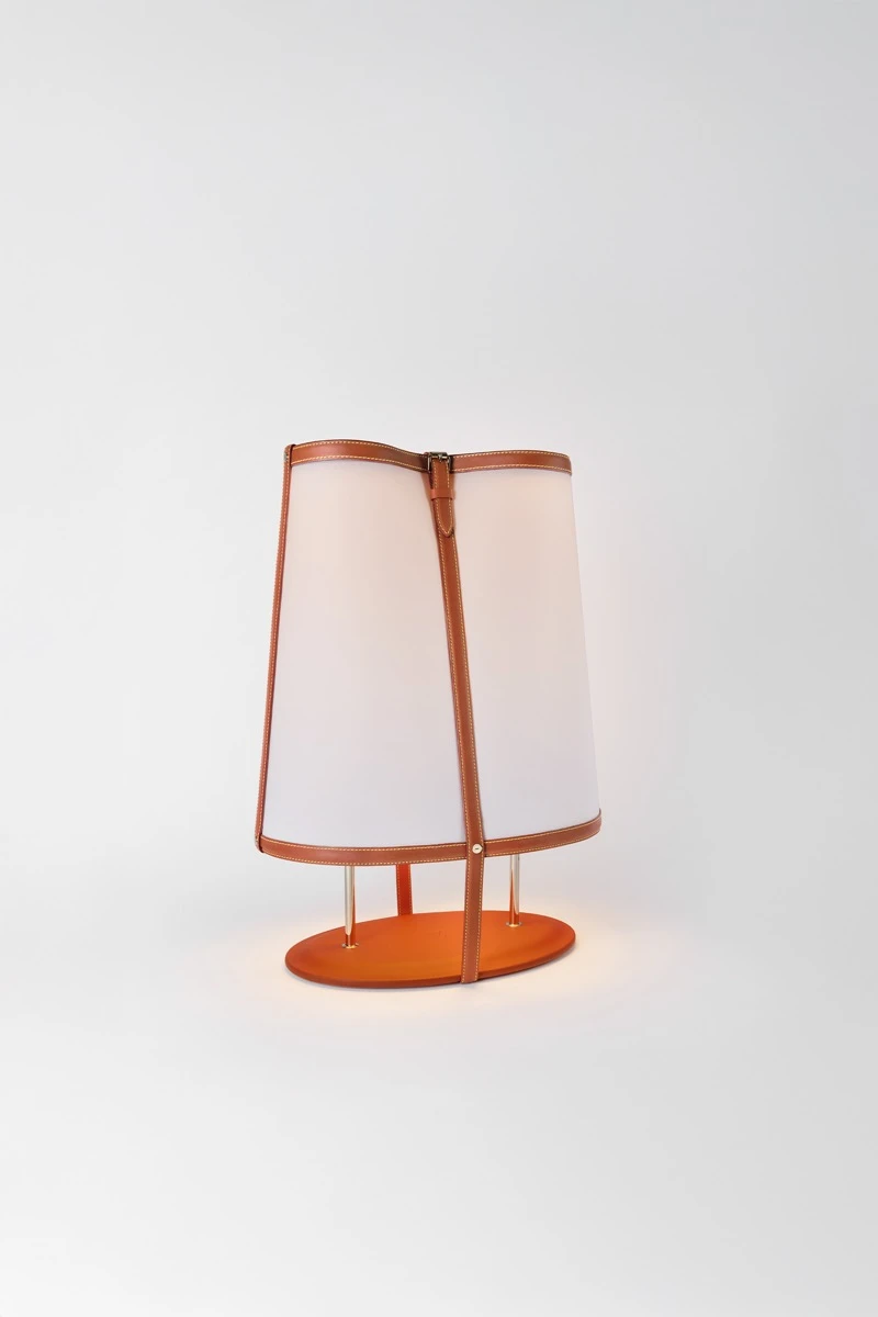 La lámpara de Vuitton x Mohaded que "ilumina" la Semana del Diseño de Milán 2025.