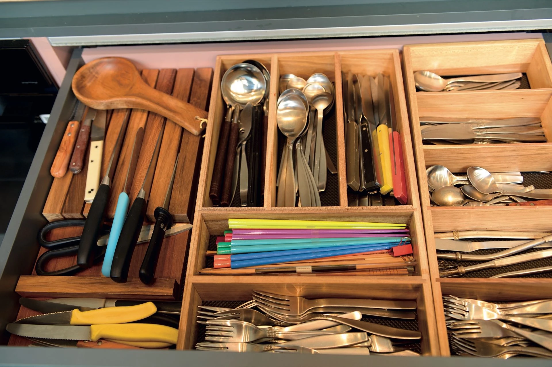 Cada cosa en su lugar en la cocina modelo 2025 de Nada Lepes.