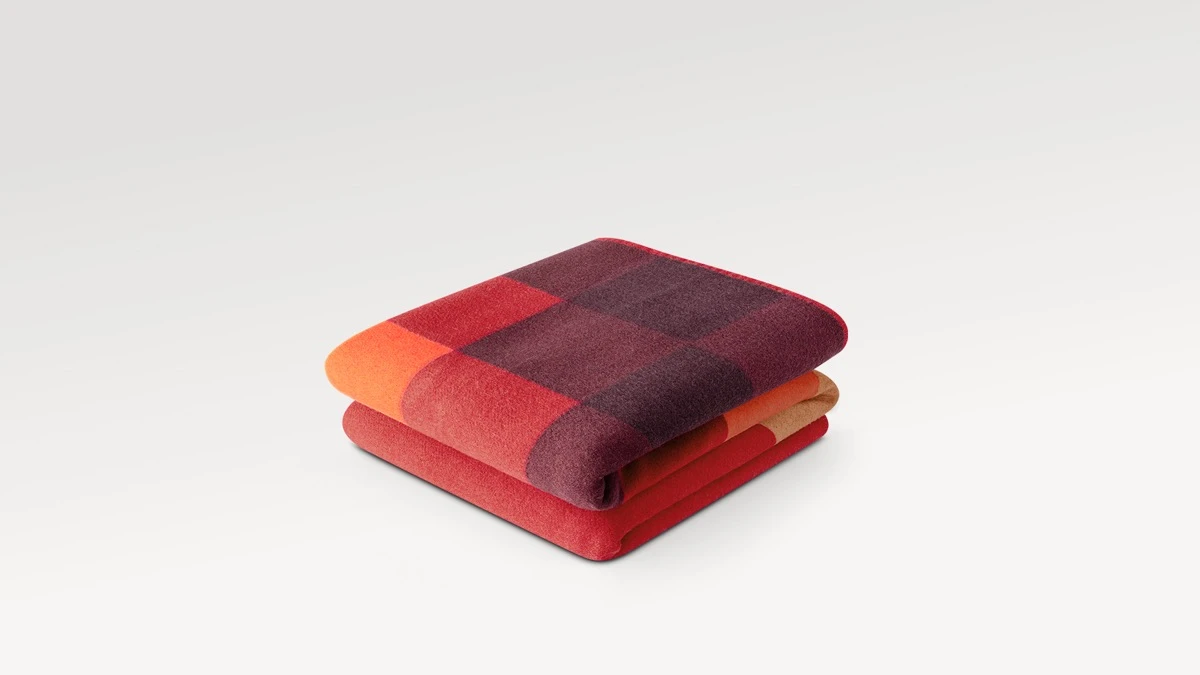 Textiles de Cristián Mohaded para Louis Vuitton presentados en Milan Design Week.