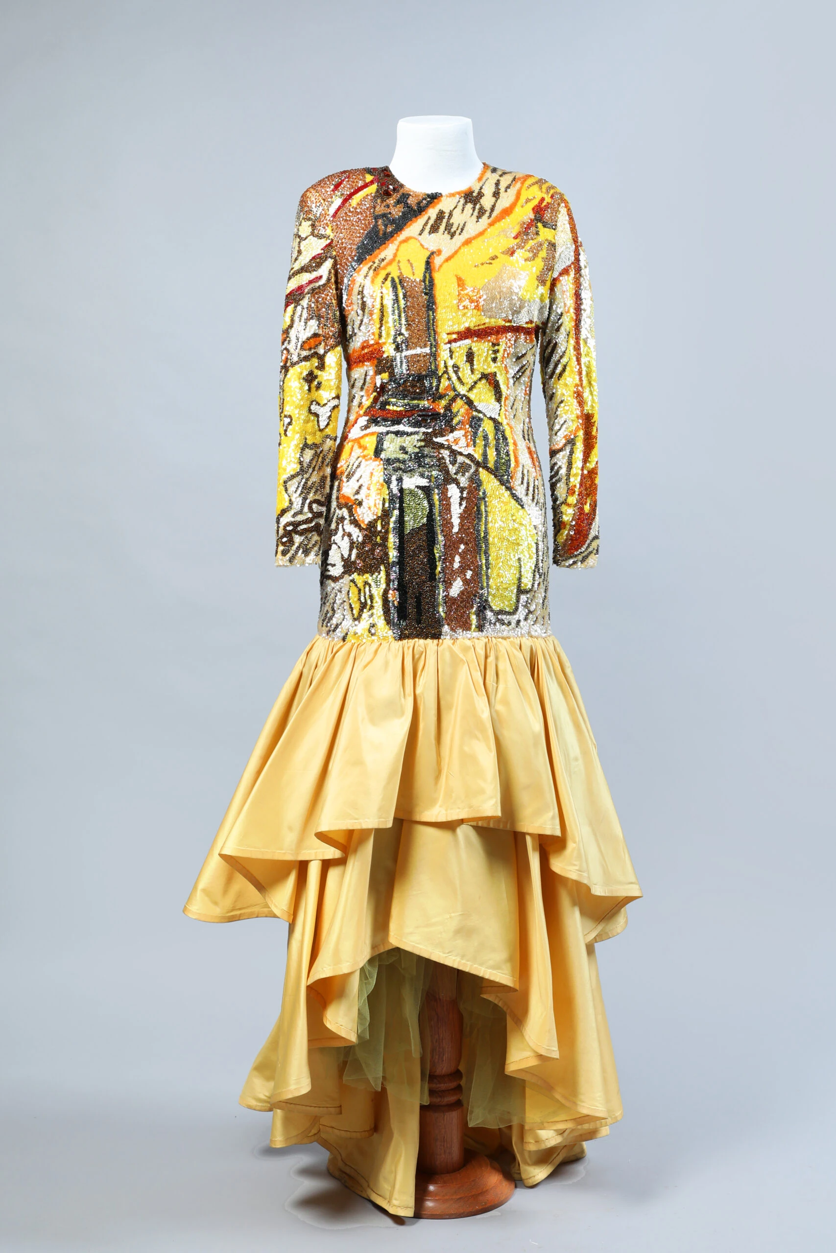 Otra de las creaciones que se pueden ver en la muestra en el Recoleta