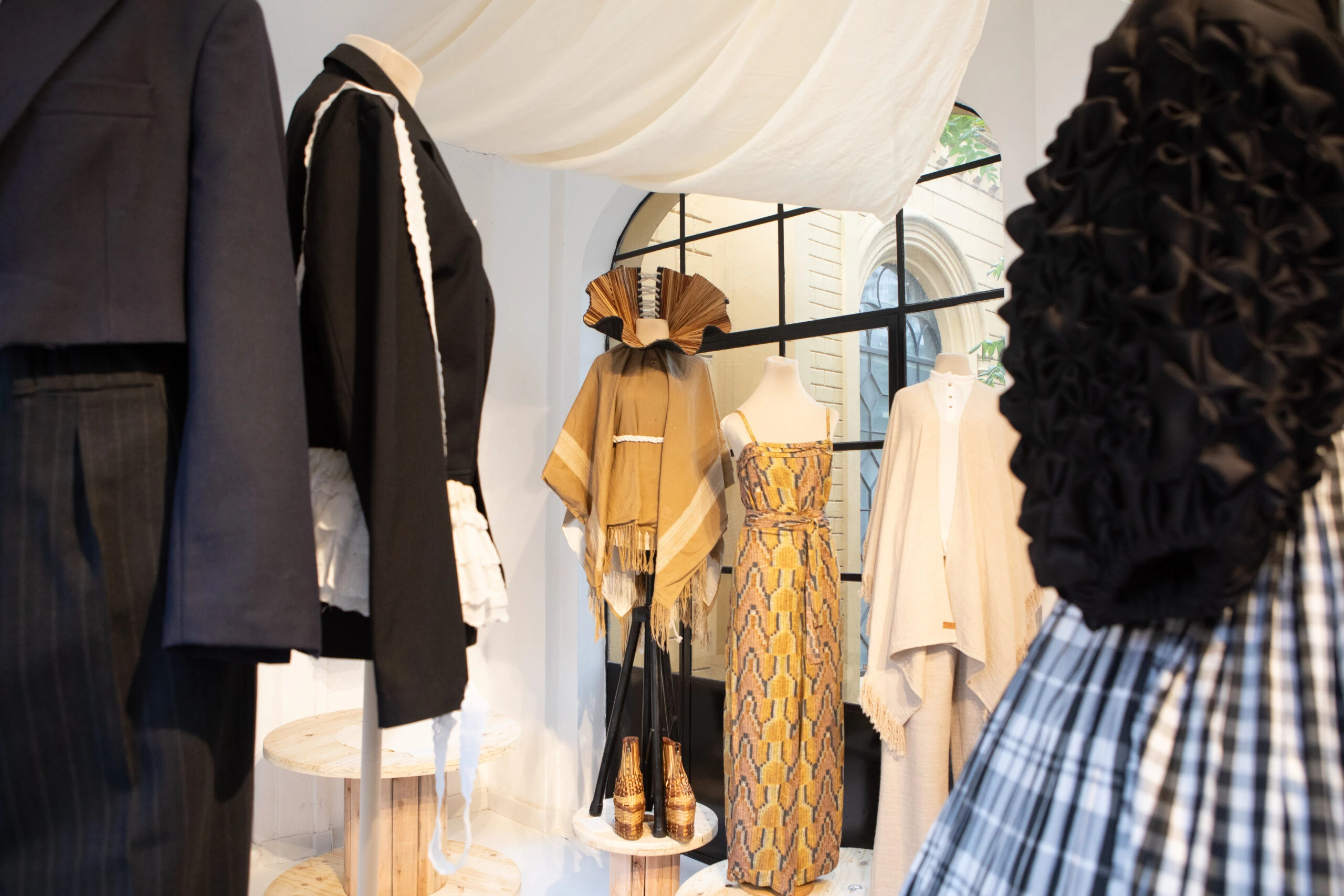 Muestra "120 vestidos, 120 años de la historia de la moda"