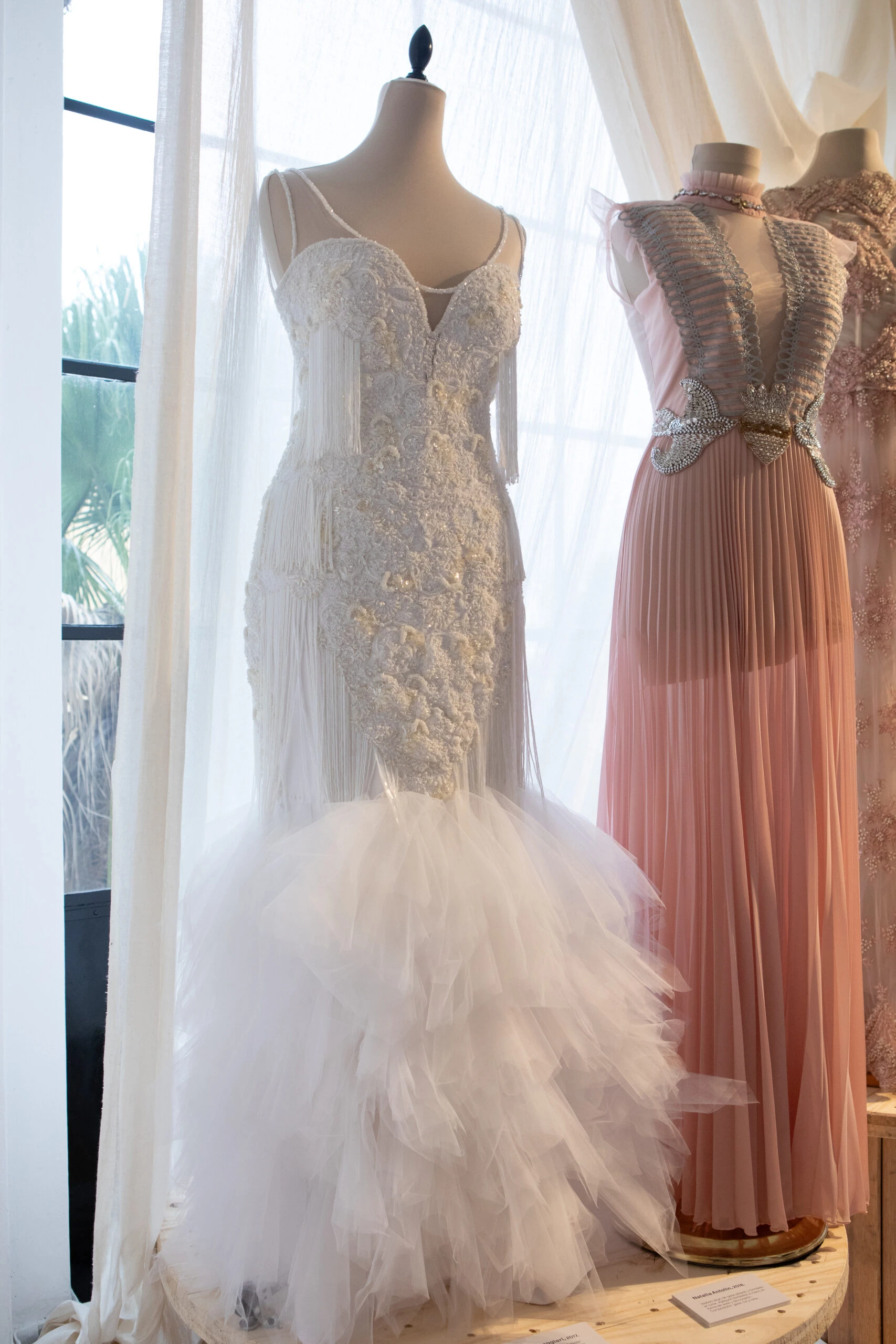 Muestra "120 vestidos, 120 años de la historia de la moda"