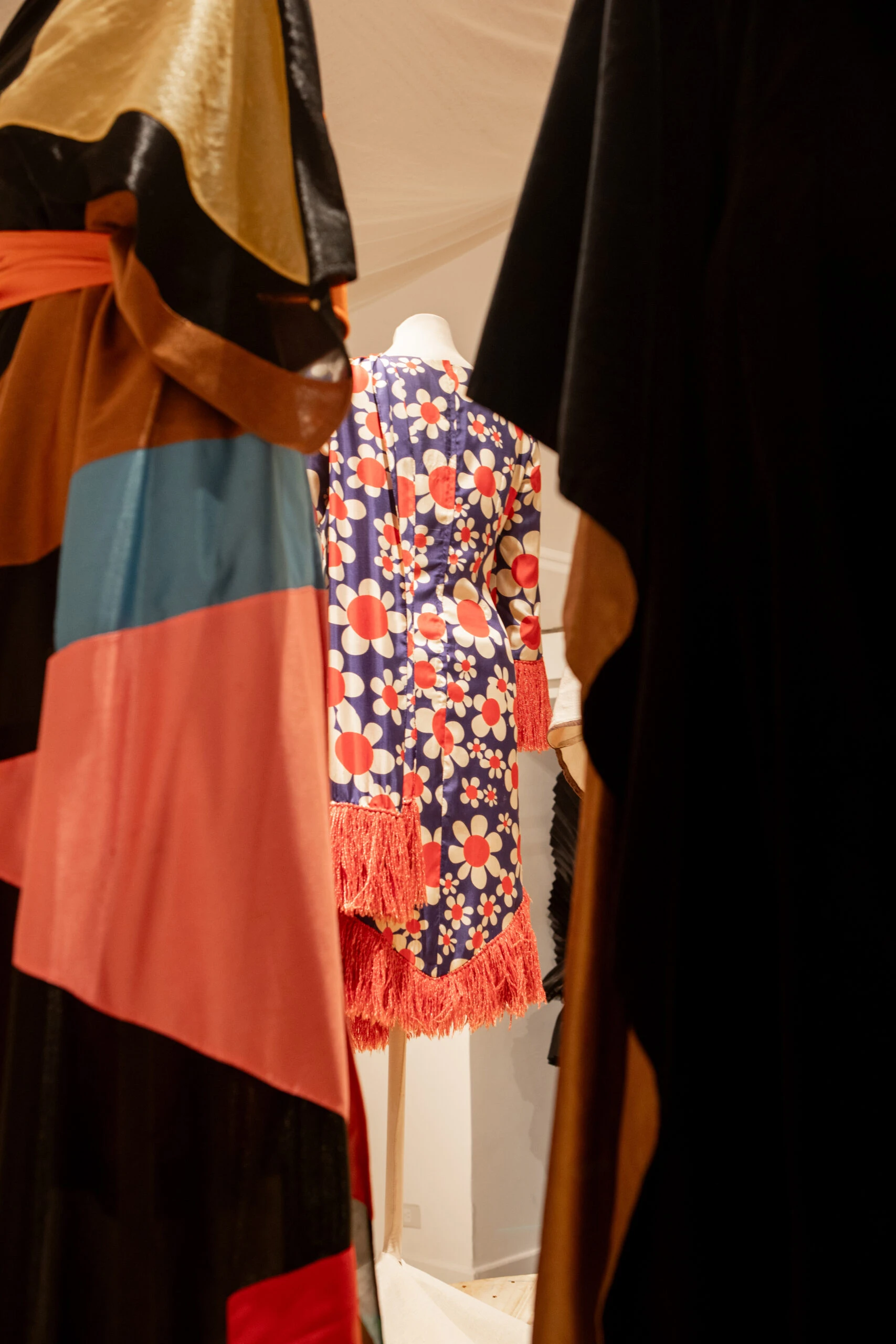 Muestra "120 vestidos, 120 años de la historia de la moda"