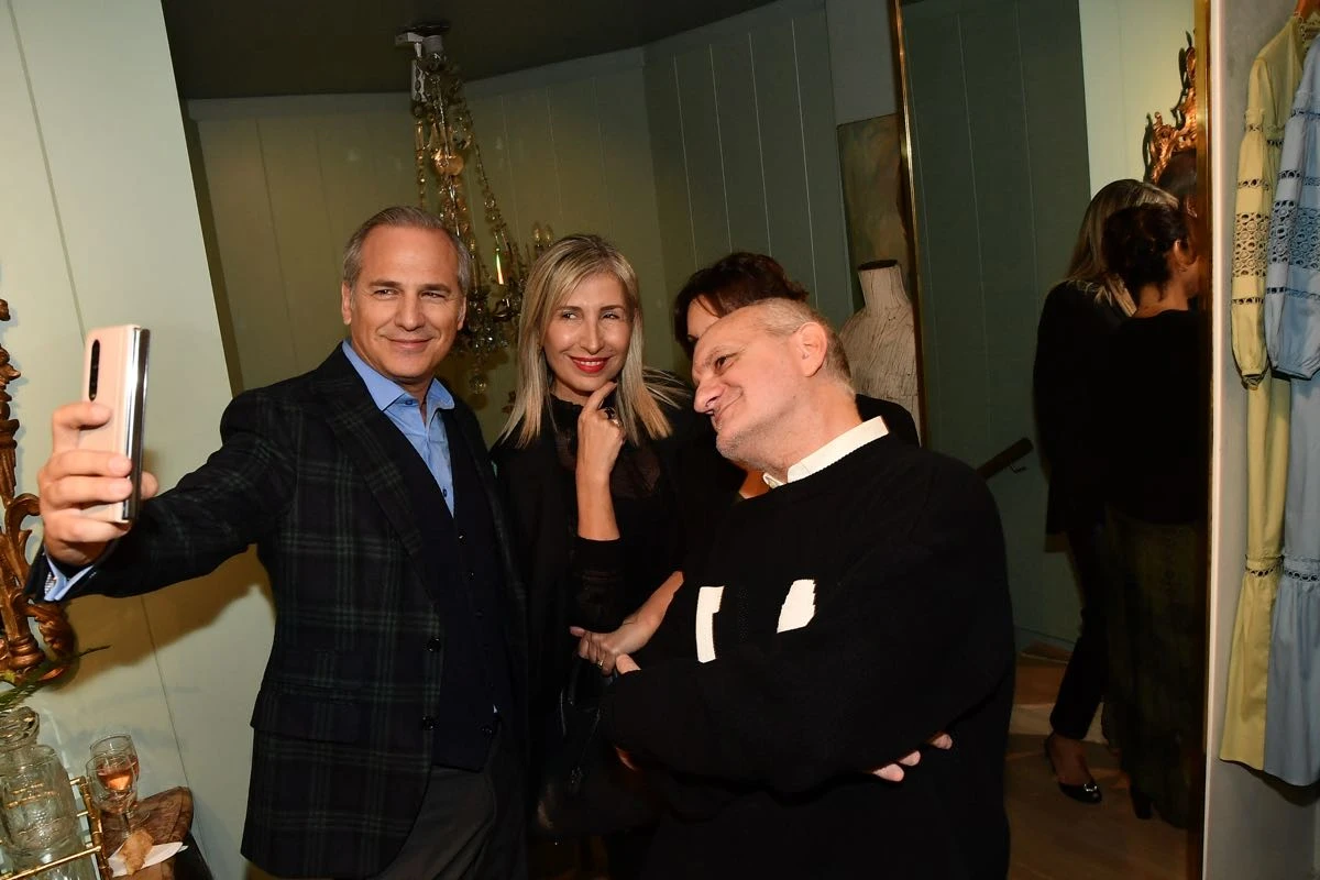 El arquitecto Javier Iturrioz haciendo una selfie.