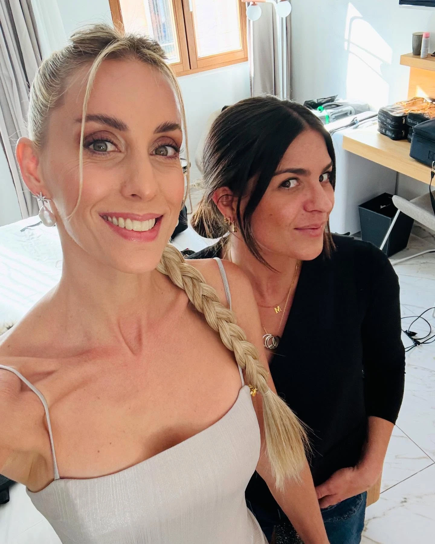 La trenza effortless de Anita Espasandin el peinado cool que también funciona para una gala