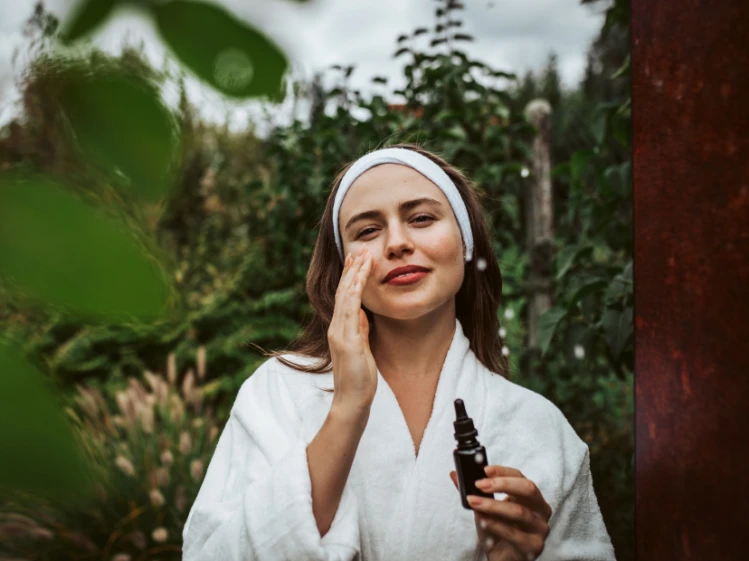 Belleza ayurvédica equilibrio interior, ingredientes nobles y rituales conscientes