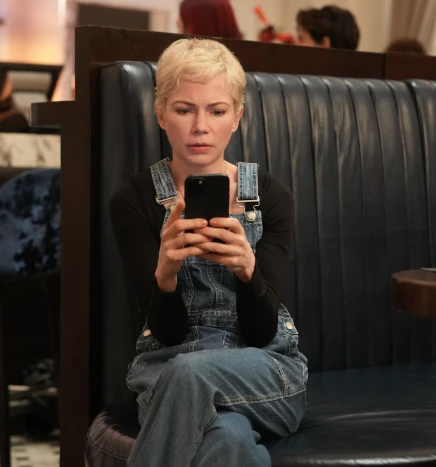 MIchelle Williams en el papel de Molly