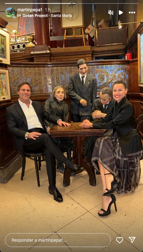 Pampita fue al Teatro Colón con Martín Pepa