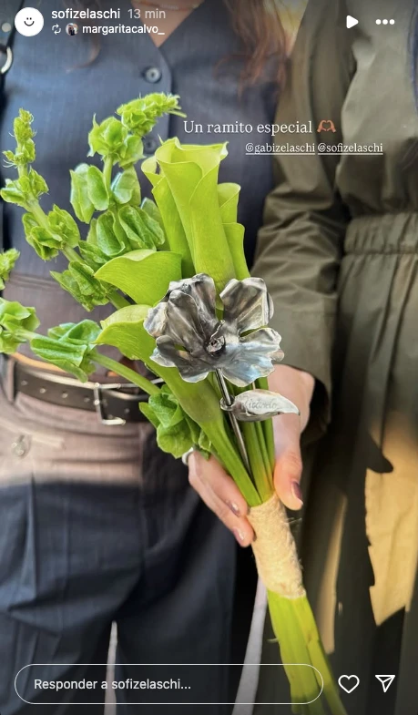 El original ramo de Sofía Zelaschi en su boda con Christian Petersen