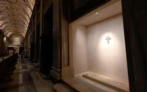 El lugar donde descansa el papa Francisco
