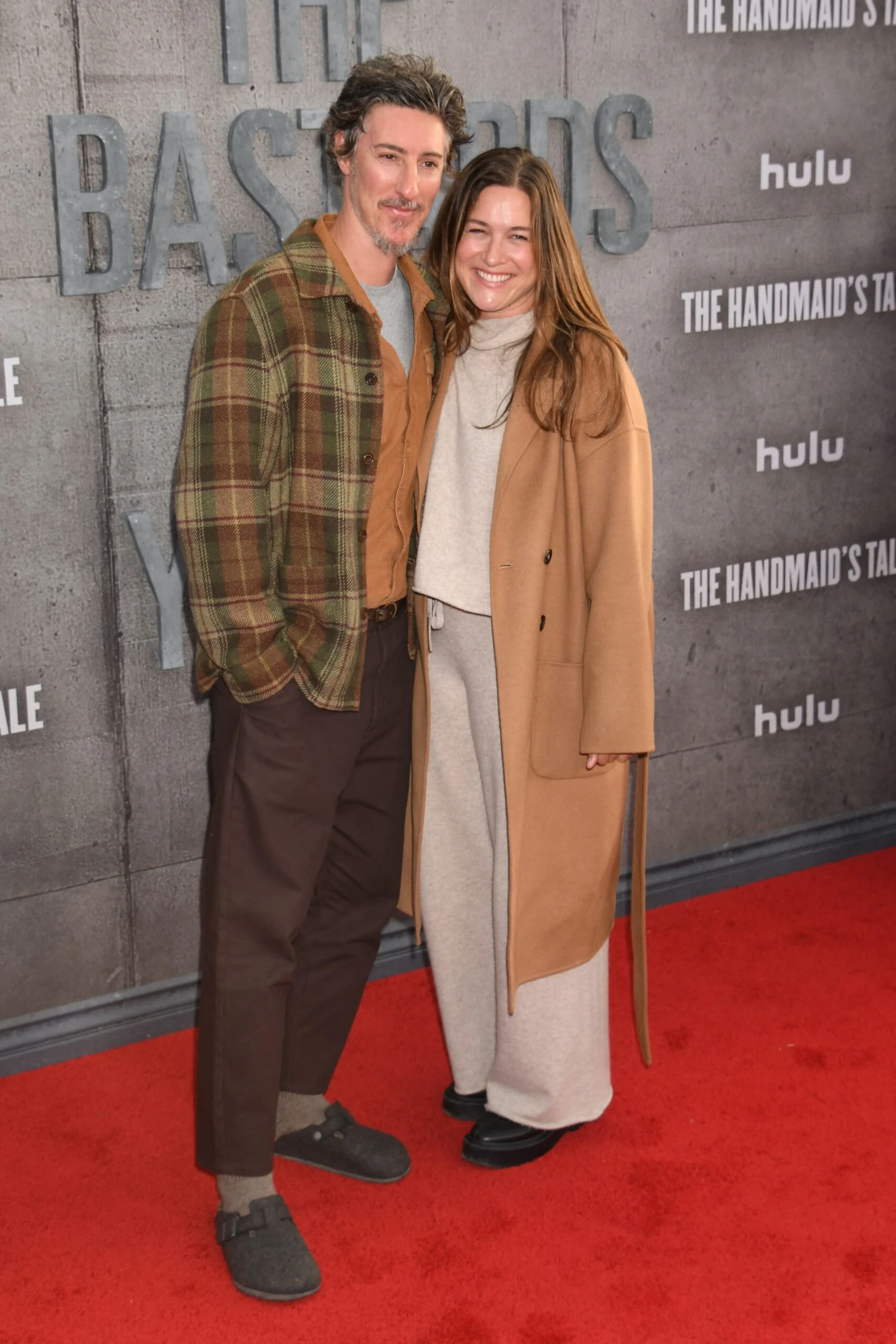 de Elizabeth Moss a Yvonne Strahovski, los looks de los famosos en la premiere de "El cuento de la criada"