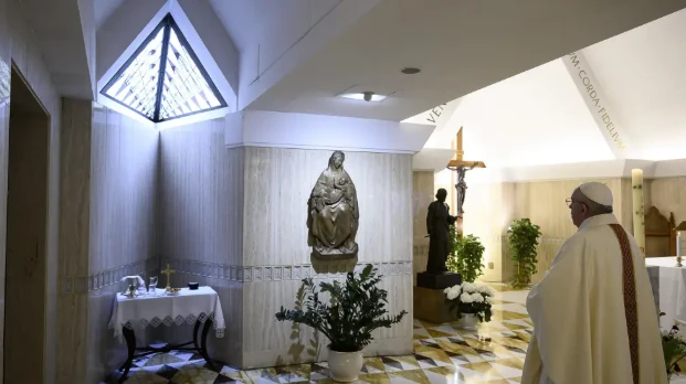 La vida cotidiana del Papa Francisco en la residencia santa marta sencillez, austeridad y cercanía hasta el final
