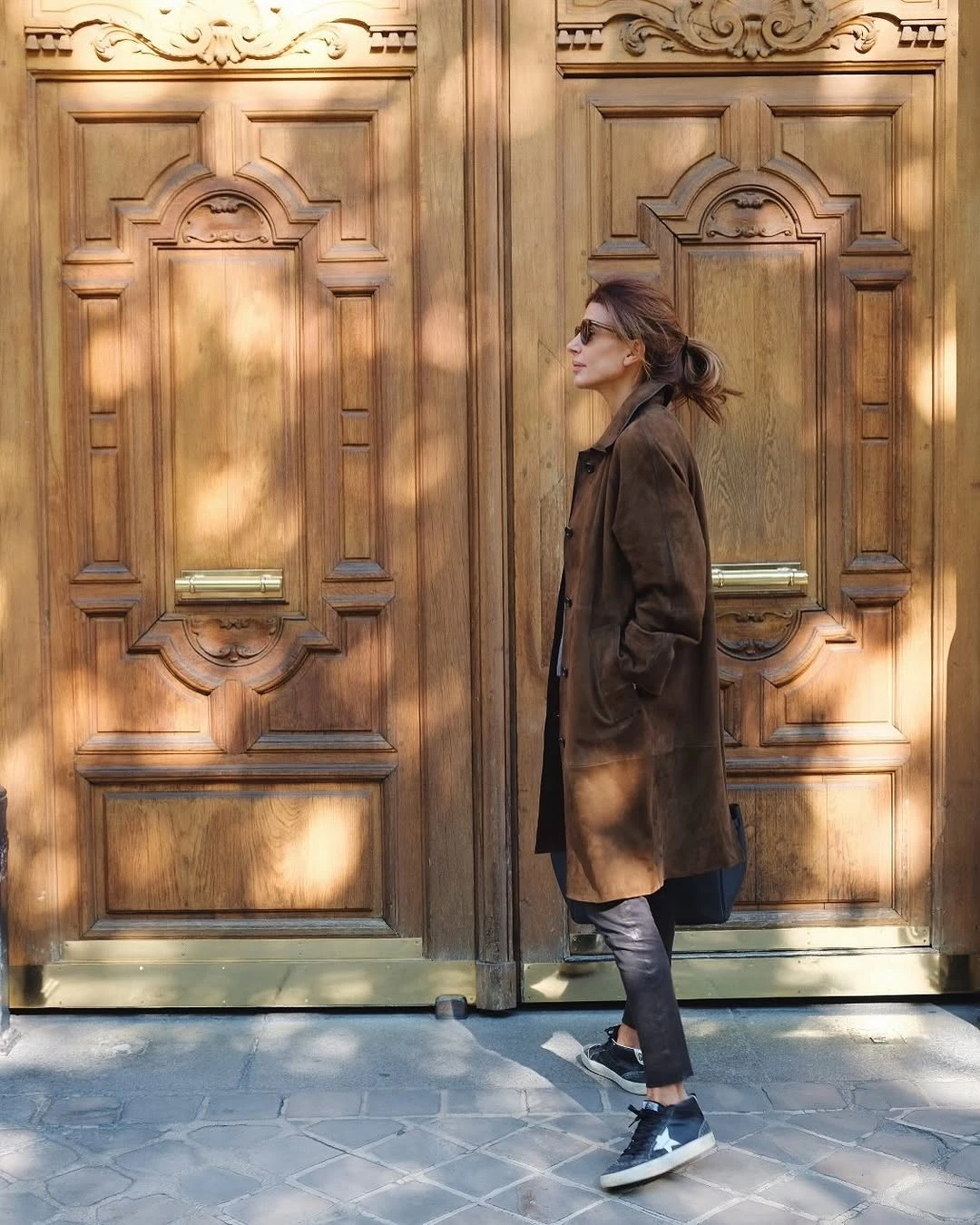 Los ítems infaltables del equipaje de Juliana Awada en París