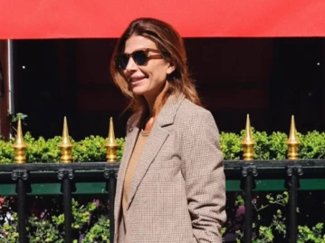 Los ítems infaltables del equipaje de Juliana Awada en París