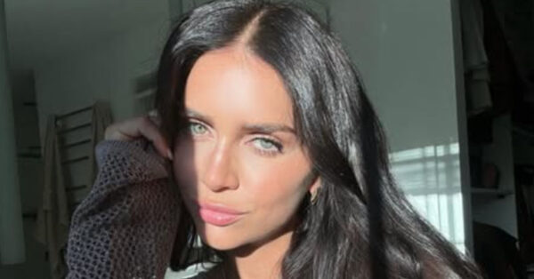 Zaira Nara marcó tendencia con un suéter con guardas en el cumpleaños de Malaika