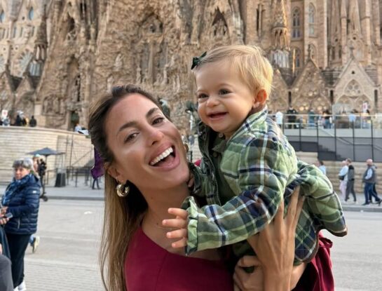 El adorable look de Bianca, la hija de Agustina Casanova, en España
