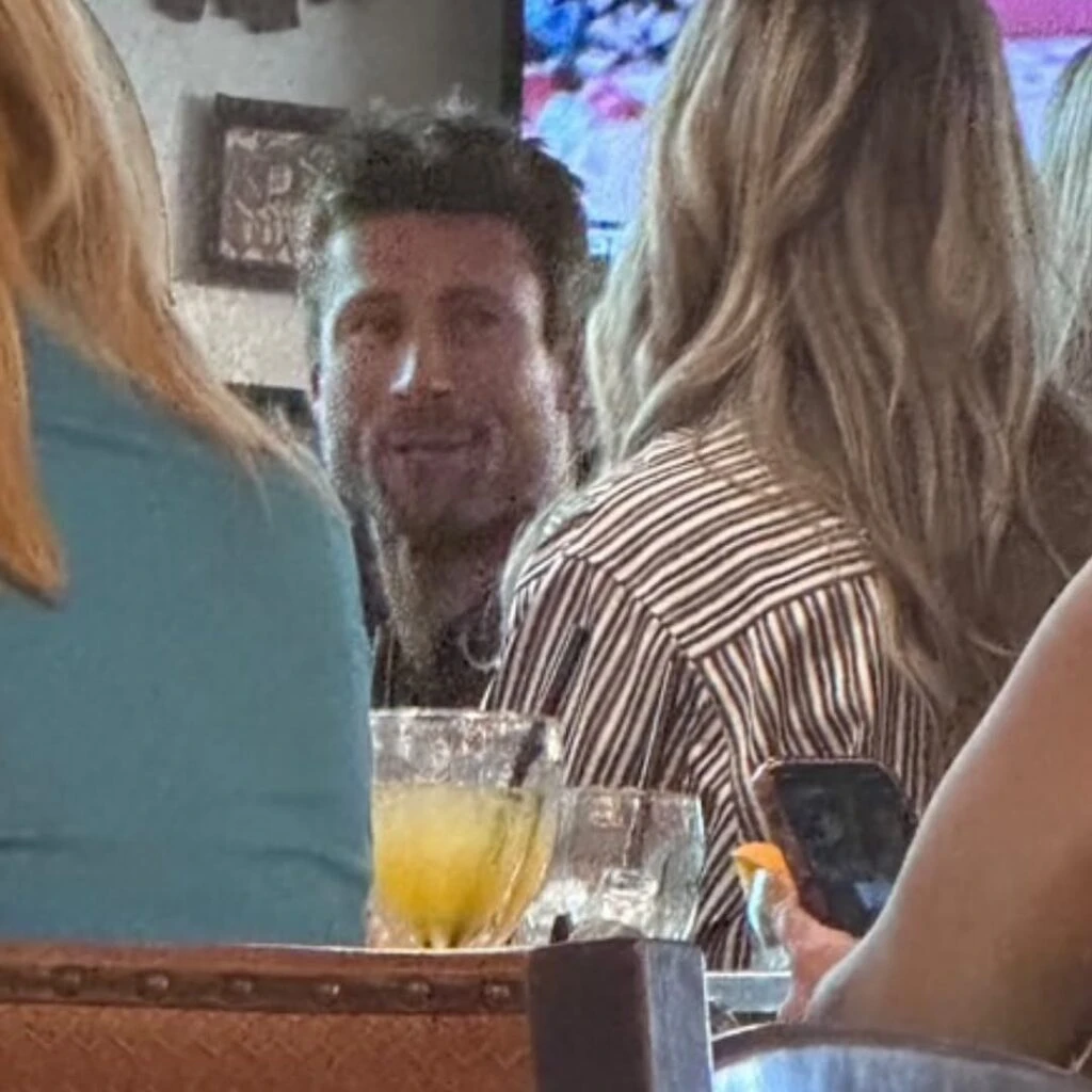 El encuentro entre Sydney Sweeney y Glen Powell