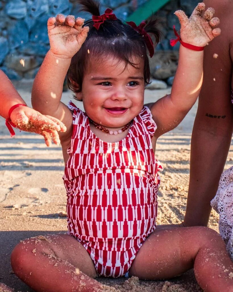 El look matchy matchy de Daniela Celis y sus hijas, las gemelas Laia y Aimé