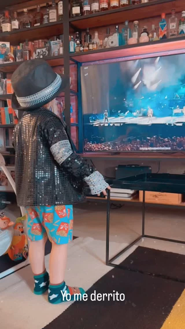 Valentino, el hijo de Julieta Nair Calvo, es fan de Michael Jackson